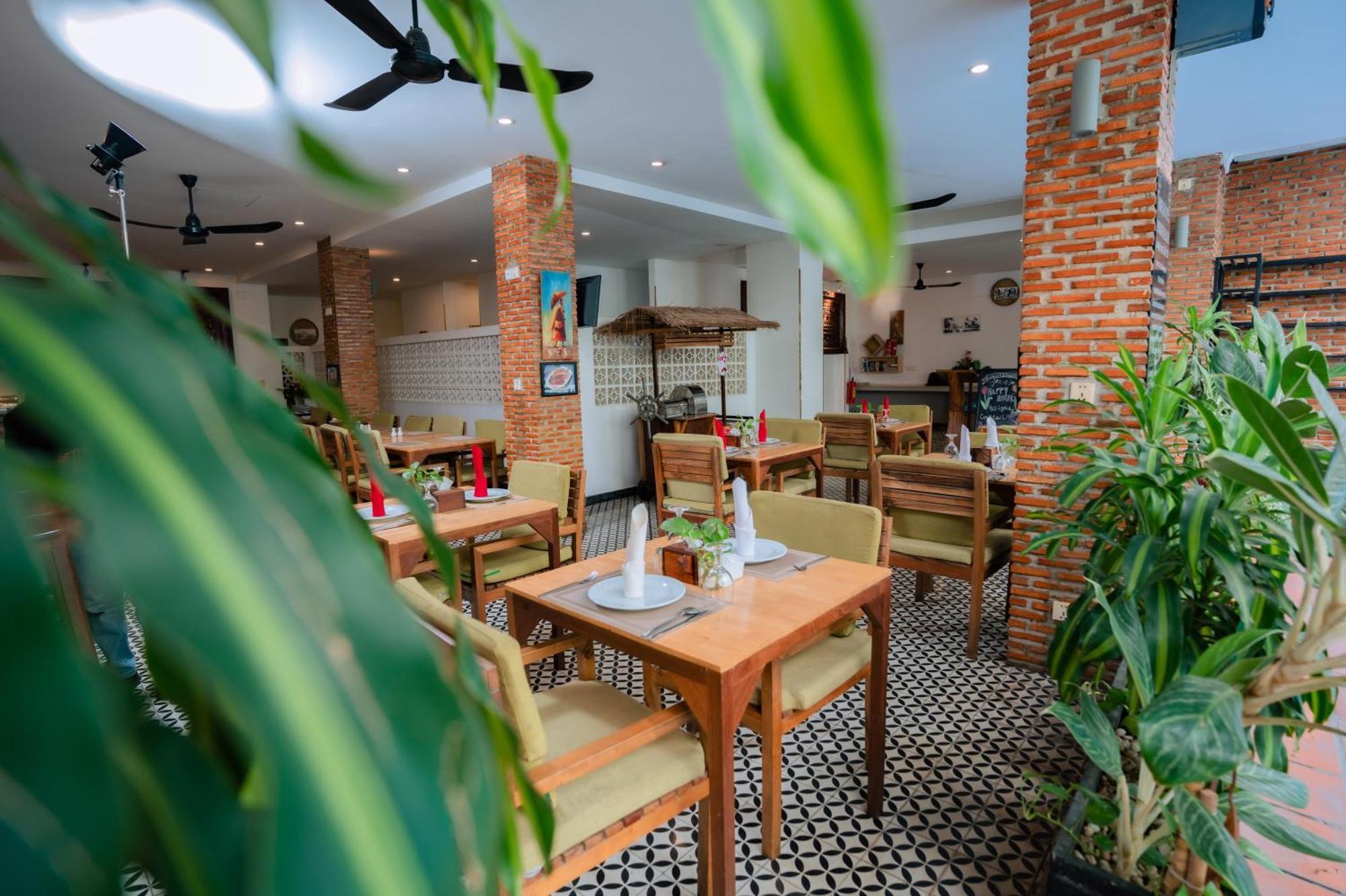 Home Chic Hotel Phnom Penh Exterior foto
