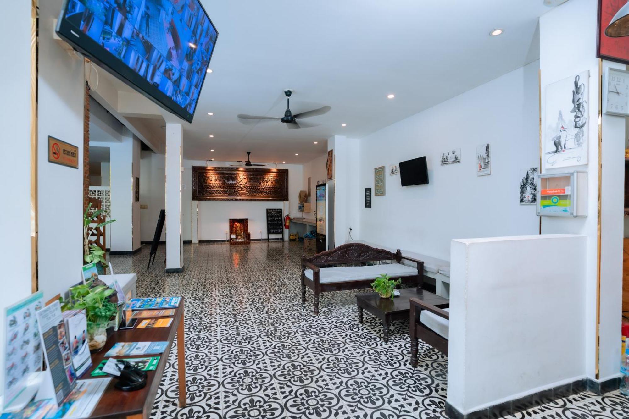 Home Chic Hotel Phnom Penh Exterior foto