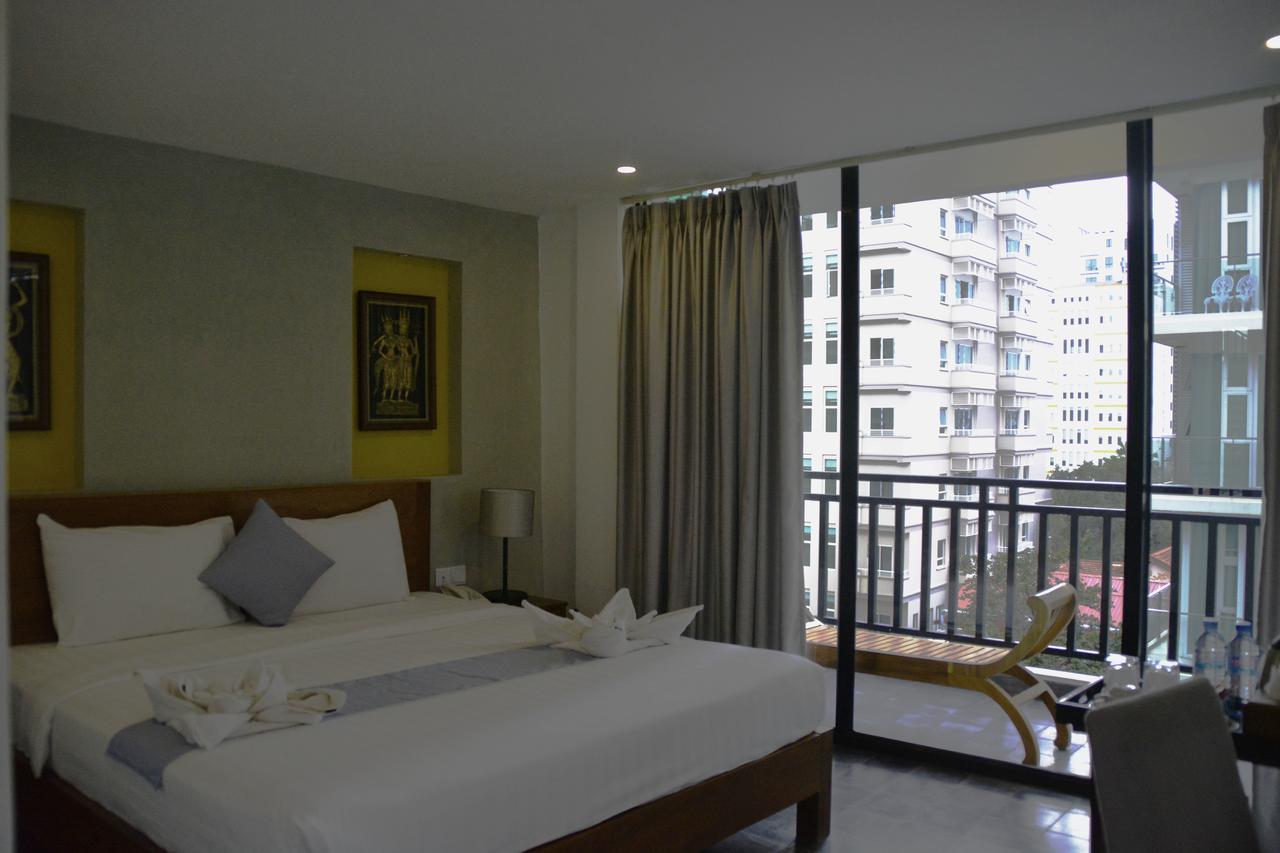 Home Chic Hotel Phnom Penh Exterior foto