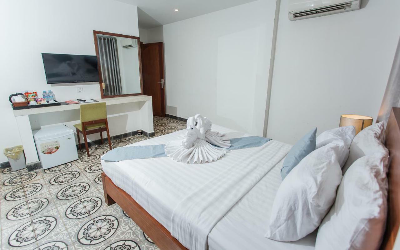Home Chic Hotel Phnom Penh Exterior foto