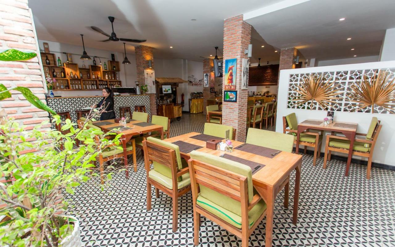 Home Chic Hotel Phnom Penh Exterior foto