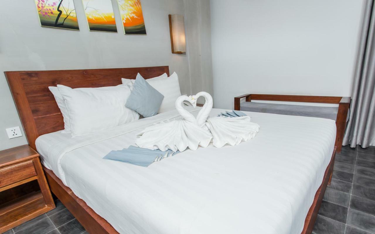 Home Chic Hotel Phnom Penh Exterior foto